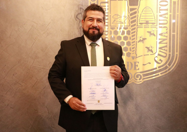 Designan al Dr. Rogelio Costilla Salazar Rector del Campus Irapuato-Salamanca 