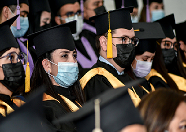 Culminan estudios 64 especialistas en Enfermería de la UG 