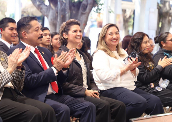 Celebran 148 años de historia de la “prepa oficial” de León