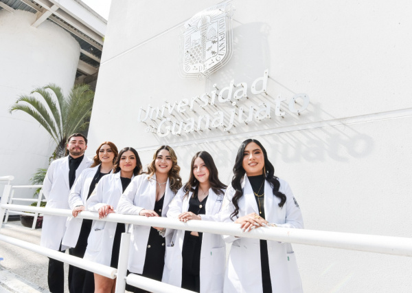 UG, entre las 10 mejores universidades de formación médica en México