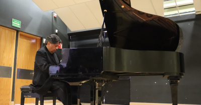 Con espléndido concierto, inicia en la UG el Festival Internacional de Piano 2024 