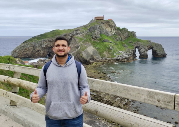 Estudiante del Doctorado en Ciencias de la Ingeniería UG concluye investigación en España