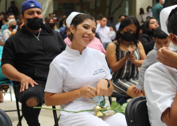 La alumna UG Paulina Ruiz Salas, obtiene premio al desempeño de excelencia EGEL del Ceneval 