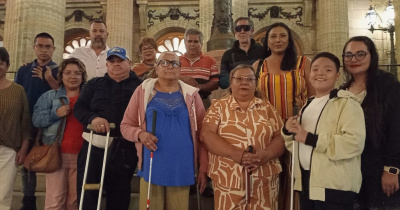 La OSUG ofreció experiencias artísticas a personas con discapacidad visual