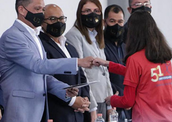 Comunidad de la ENMS de Salvatierra conmemora su 51 aniversario 