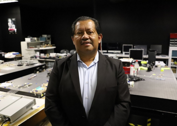 Exploran en la UG las telecomunicaciones y la fotónica aplicada a la vida cotidiana 