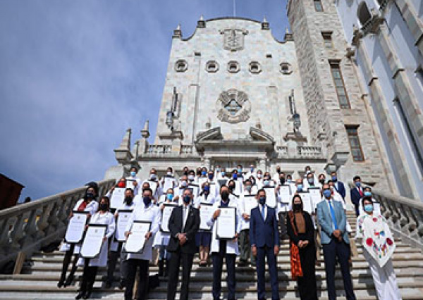 Firman convenio UG y Secretaría de Salud del estado 