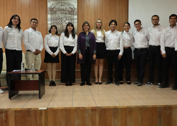 Conmemoran el Día Mundial de Farmacéutico en la UG