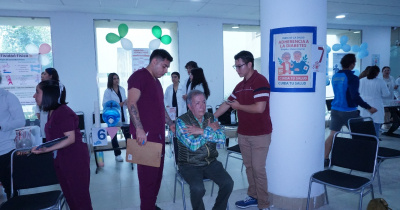 Campus León de la UG brinda atención y asesoría a personas de la tercera edad  