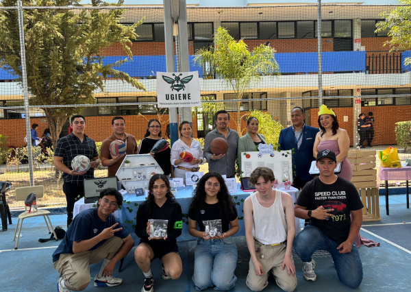 Se analiza la importancia de la investigación y el emprendimiento en Nivel Medio Superior UG