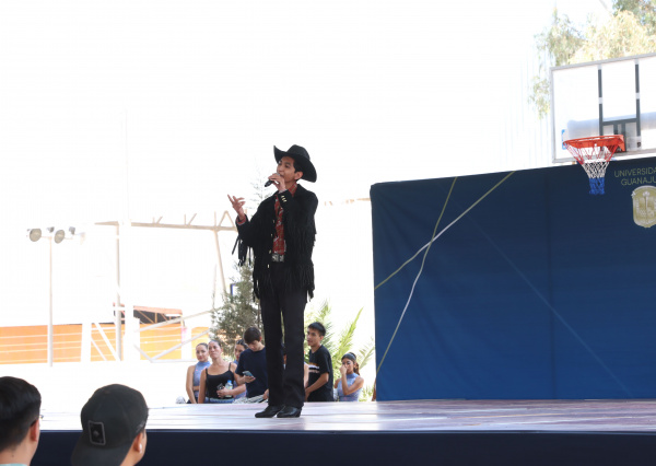 Estudiantes del CNMS celebran el 15º Encuentro Cultural del Nivel Medio Superior