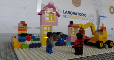 A través de IDEALAB UG docentes del CNMS implementan actividades lúdicas en ambientes de aprendizaje creativo 