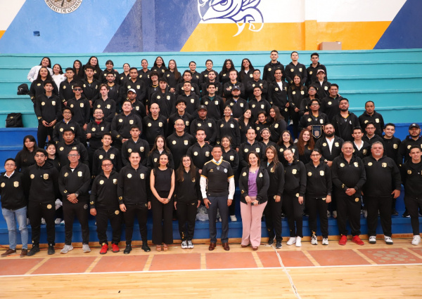 Abanderan a deportistas que representarán a la UG en fase nacional de la Universiada 2023 