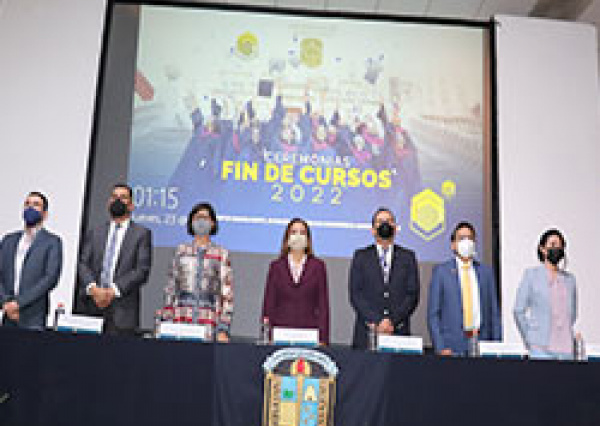 Egresan estudiantes UG de licenciaturas y maestrías de la DCEA 