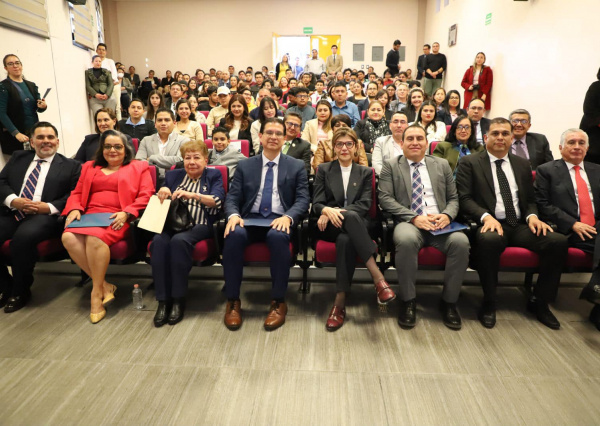 Festeja Maestría en Administración UG medio siglo de existencia