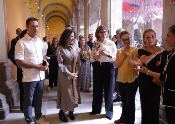 La UG abre al público cinco exposiciones de artes visuales durante el 54 FIC