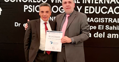 Profesor de la UG imparte conferencia sobre la psicobiología del amor 