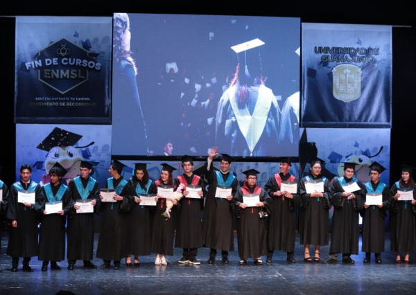 Celebran egreso de la generación 2023-2026 de la ENMS León