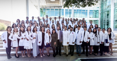 La comunidad médica recibe a 81 profesionales formados en la UG