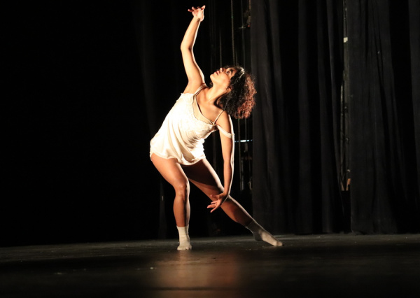 Estudiantes de la Licenciatura en Artes Escénicas UG presentan obras teatrales y espectáculos de danza en el Teatro Principal