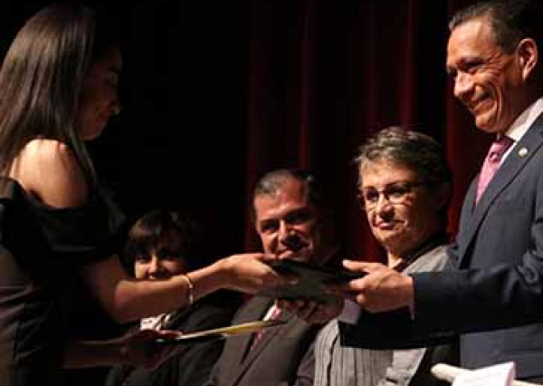 Festeja comunidad de la ENMS Celaya 75 años de historia 