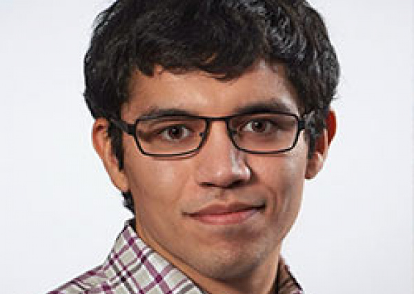 Alumno UG participa en congreso internacional de ciencia láser “CLEO 2022” 