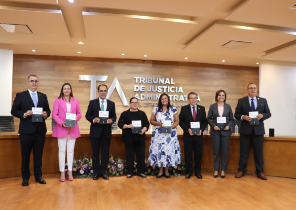 Rinden juristas homenaje al Dr. Fernández Ruiz en obra editorial 