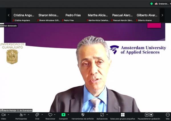 Docentes del CNMS fortalecen competencias globales en sesión sobre internacionalización del currículo