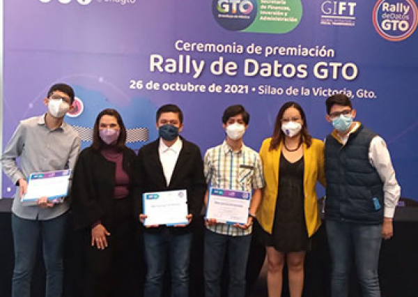 Estudiantes UG primeros lugares en primer Rally de Datos Abiertos GTO 