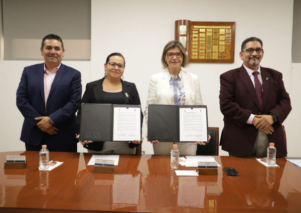 UG suscribe convenio con Archivo General del Estado