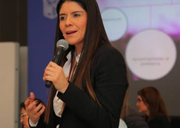 Capacitan en temas relacionados con violencia de género a personal del área de psicología de la UG 