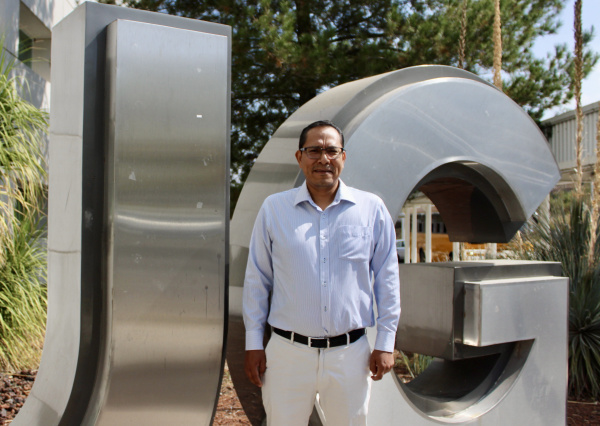  Sociedad internacional distingue a Profesor UG como Senior Member de Óptica