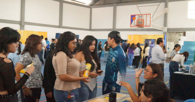 La UG reconoce trayectorias destacadas y abre sus puertas a talentos académicos