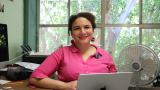 Entender el universo a través de sus fuerzas fundamentales: La Dra. Nana Geraldine Cabo Bizet explora algunos de los grandes enigmas de la física moderna
