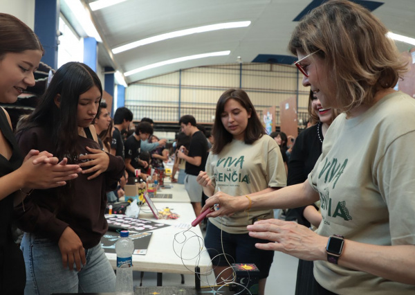 Ciencia, creatividad y vocación marcan Expociencias 2026 en ENMS Guanajuato