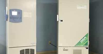 Almacenarán vacunas contra el COVID-19 en ultracongeladores de la UG