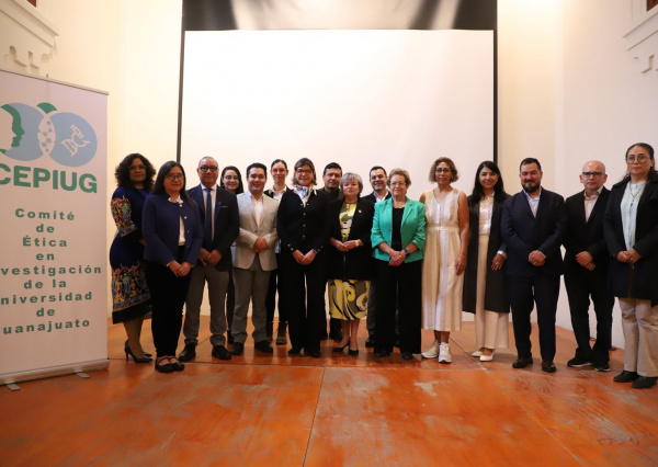 Fortalece UG investigación científica con principios éticos