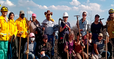 Catedrática y estudiantes de Geomática y Geografía ponen en alto el nombre de la UG 