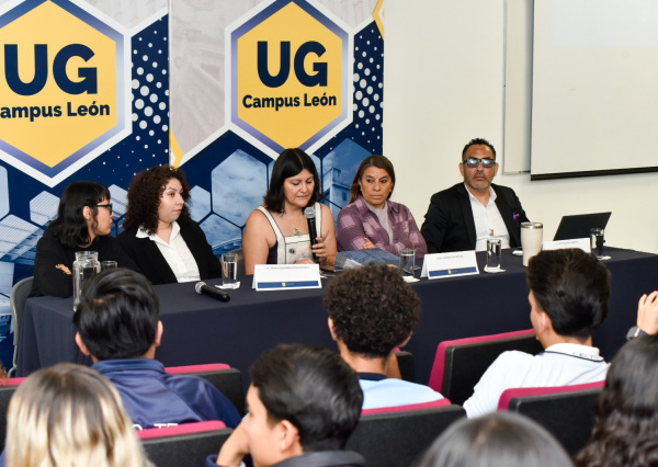 Comunidad Estudiantil de la Maestría en Estudios para el Desarrollo realiza jornada académica en el marco del Día 25N
