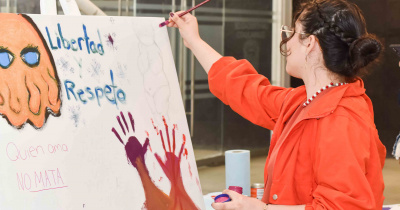 Exposición universitaria reconoce la fuerza, la determinación y la creatividad de las mujeres
