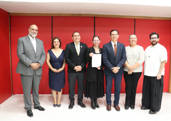 Dra. Sara Julsrud es la nueva Directora del Departamento de Artes Visuales de la UG