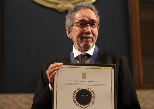 Distingue UG con Honoris Causa al Dr. Arturo Jiménez, referente internacional en ingeniería química