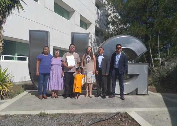 El Dr. Orlando Ortiz Jiménez investiga en UG Yuriria la fototransformación de nanopartículas de plata