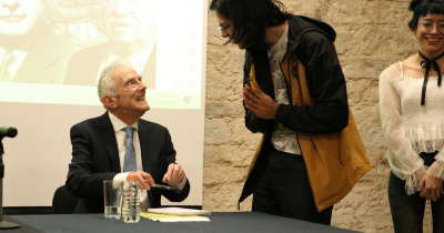UG recibe a Peter Burke y Lucía G. Pallares-Burke, referentes internacionales en los estudios sociales