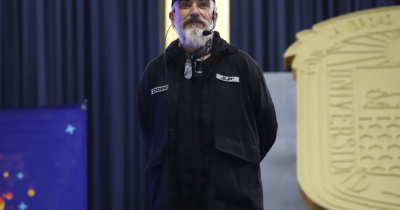 José Luis Pinheiro dio cátedra en la UG sobre un futuro de cambio