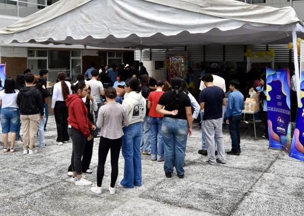 Comunidad que cuida: UG muestra unidad en la prevención del suicidio