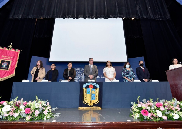 Con orgullo y júbilo comunidad UG conmemora 65 años de Enfermería en la ciudad de León 