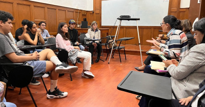 Se reúnen estudiantes y autoridades universitarias para dialogar sobre pliegos petitorios