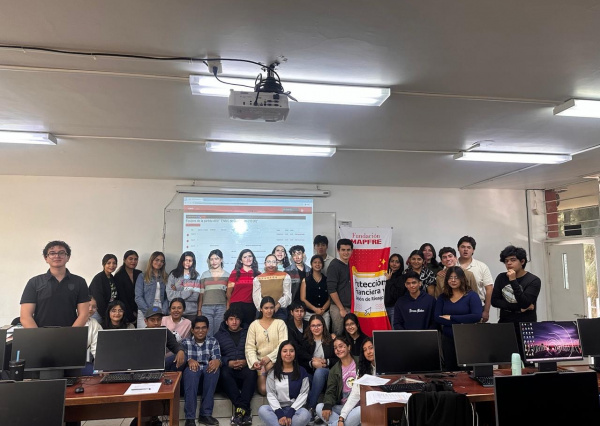 Imparten en ENMS de Guanajuato el taller “Protección Financiera y Gestión de Riesgos”