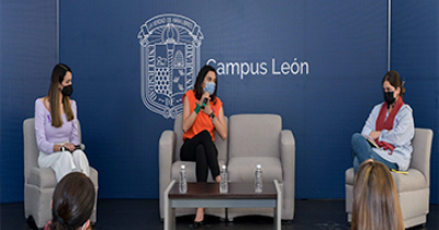 Conversan sobre diversos feminismos dentro de la agenda universitaria 8M en el Campus León de la UG